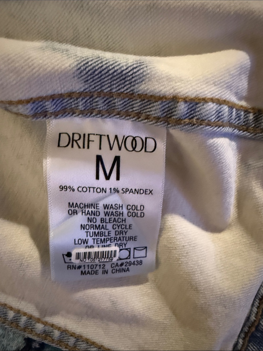 DRIFTWOOD White Jacket and bell bottom jeans with a beautiful blue crochet. - Picture 14 of 14